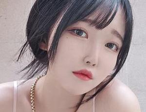 黑白Aram(아람)全套图集：在高对比度中寻找柔软的瞬间，真是挺奇妙的！