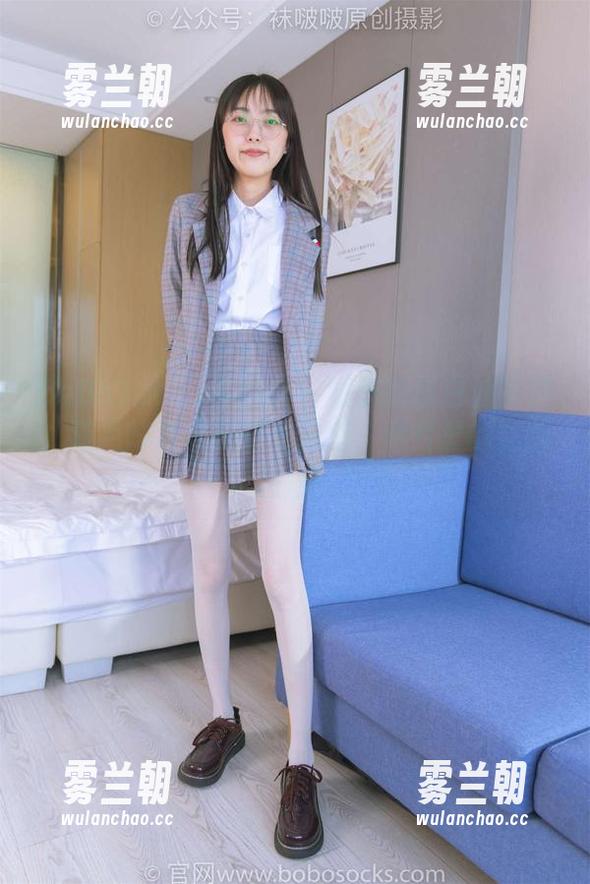 BoBoSocks袜啵啵-稚予 BoBoSocks袜啵啵 - 稚予的厚白丝写真,猫爪印竟然能如此治愈,照片里的氛围超妙!