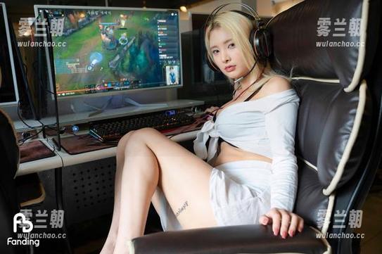 Hyoyeon(김효연)的灰丝写真集，忍不住想说‘这不是我想的那种灰’