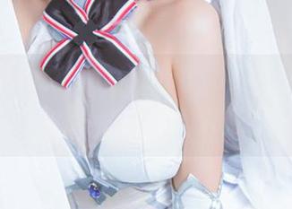 黑枪呆礼服之下，Momoko葵葵的私拍美图，竟让我脑洞大开。