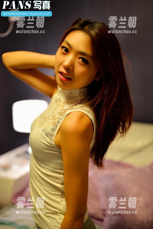PANS写真-玲玲 PANS写真 - 精选图片:玲玲的比基尼造型,光影之下,每一个角度都在散发‘我可是专属阳光’的自信!