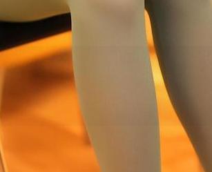 ROSI眼镜，睁大你的眼睛！这套写真绝对让你耳目一新！