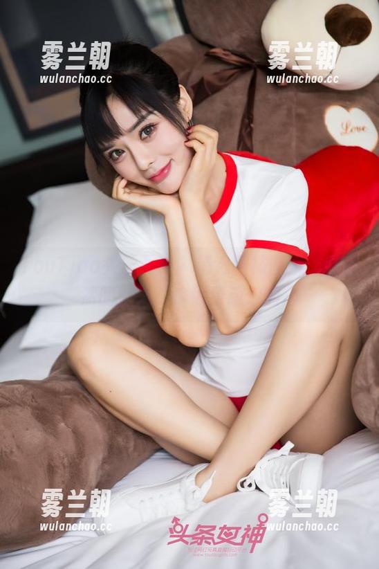 TouTiao头条女神-张梓然 TouTiao头条女神 - 精选网袜图集,张梓然的魅力,偷偷撩动你的心