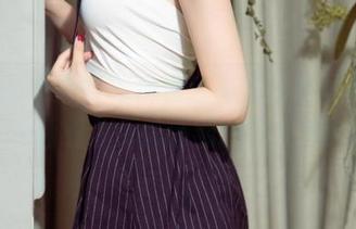 UGirls尤果网 – 佟蔓白衬衫在线写真，快来看看今天的清新幽默大戏！