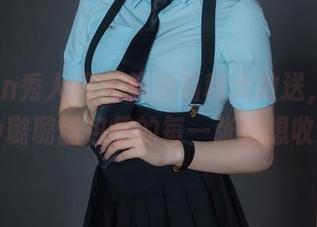 Xiuren秀人网 – 旅拍福利大放送，Lovely璐璐图包里的每一张都想收藏