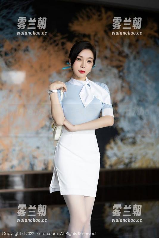 Xiuren秀人网 - 在线图集探秘：七米baby校服背后的轻松戏谑
