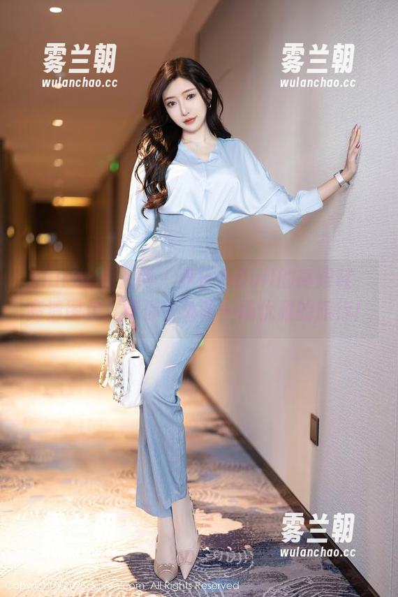 Xiuren秀人网-养乐多Doll Xiuren秀人网 - 养乐多Doll的高跟鞋,高清图包,带你去体验一场优雅的旅行!