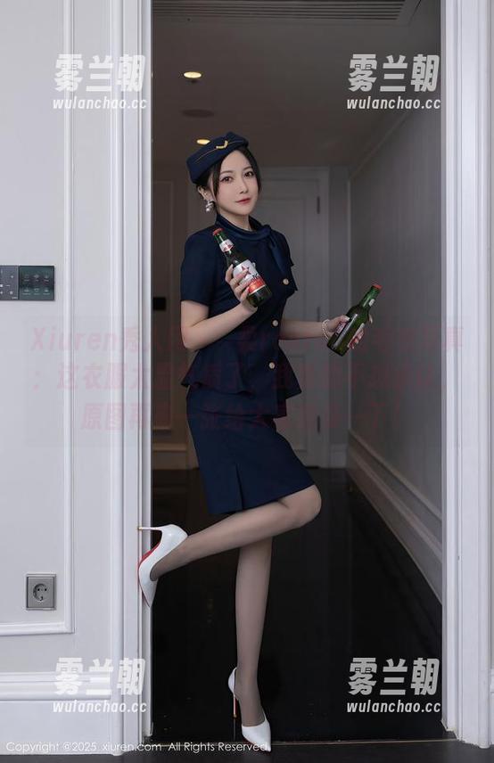 Xiuren秀人网-媃柔rourou Xiuren秀人网 - 媃柔rourou的毛衣写真:这衣服太显气质了,我真的不想承认,原图再来一张给大家感受一下!