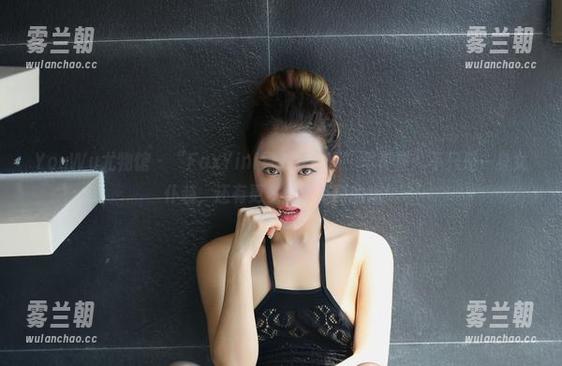 YouWu尤物馆-FoxYini孟狐狸 YouWu尤物馆 - “FoxYini孟狐狸女仆”写真集:不只是一身女仆装,还有更多意想不到的戏!