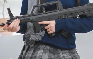 二佐Nisa的最新修女私房自拍，看完感觉灵魂干净了……还是有点脏？