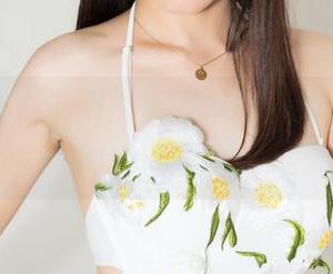克拉女神 – 钟淇的裤里丝—一张图库，十种分享可能！