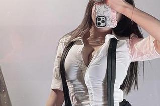 微密圈 – 兔宝妮to的短裙写真，福利就是这么简单直接！