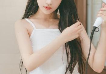 浴缸里的幻想，兔玩映画带来美图，别忘了分享哦！