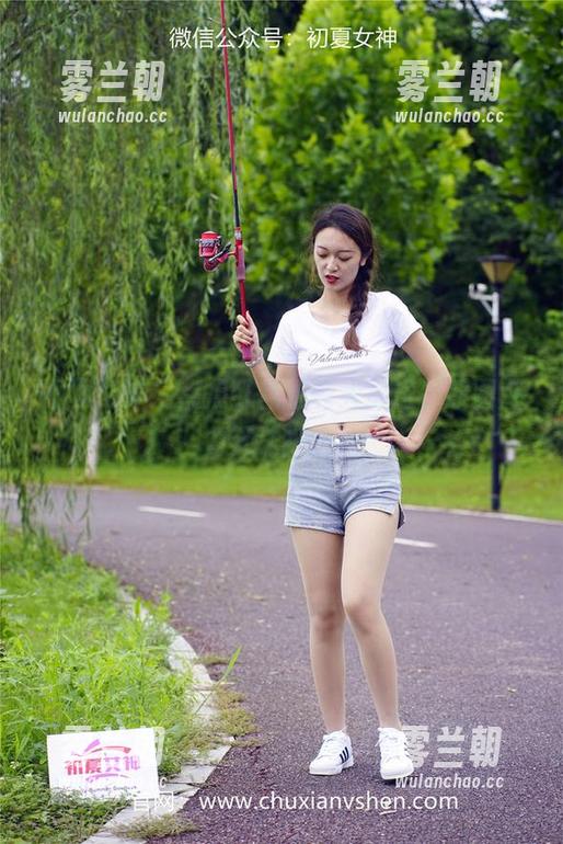 初夏女神-点点 初夏女神 - 点点红裙福利大放送,原图魅力无法抵挡!