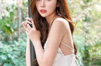 嗲囡囡 – 看！王婉悠Queen的眼镜：每一张高清照片都像是在跟我小声私聊。