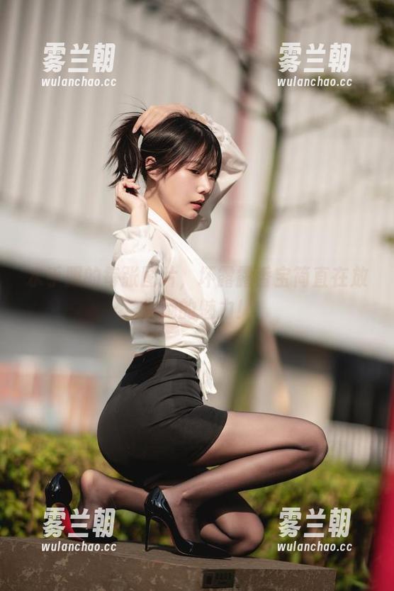 坏露露香宝 水手服的每张图片,坏露露香宝简直在放大她的魅力!