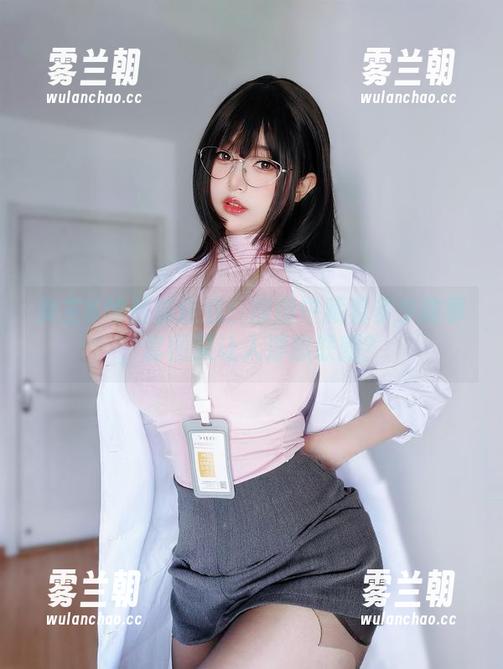 女主K 女主K的丝袜迷惑:原图中藏着多少故事,套图又让人浮想联翩?