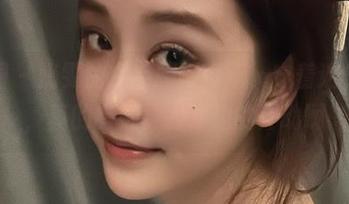 微密圈 – 奶雯的水手服写真集，穿着这件衣服，真的有种要去海边的冲动啊