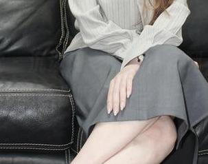 小众视觉 – 沉迷珂老师女仆系列，免费领作品让你瞬间想当主子！
