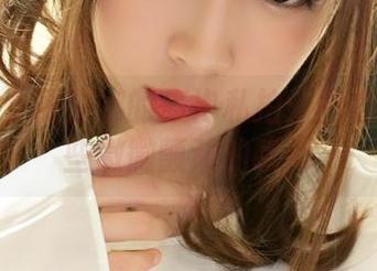 窥探小女巫露娜的旗袍私拍：图集中的那些微微颤动的瞬间
