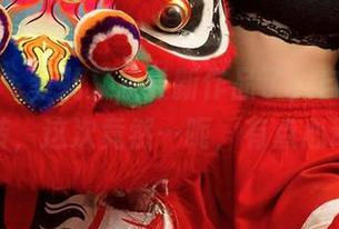 尤果网 – 菲儿又发最新作品了，自拍画风一转，这次竟然…呃，有点心动。