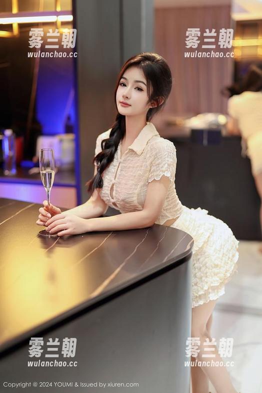 尤蜜荟-是小逗逗 尤蜜荟 - 是小逗逗:双马尾不止是发型,美图图包里还有哪些惊喜?