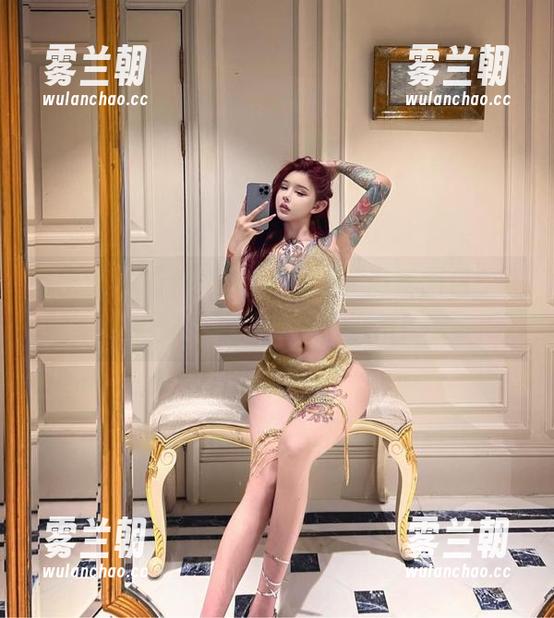 微密圈 - “希希Gina女王”高清图包：看她如何驾驭每一个视角！