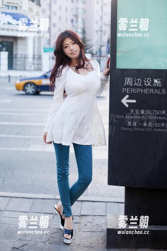 推女郎-小九九 推女郎 - 白色迷雾下的小九九:原图与图集交织的暧昧瞬间!