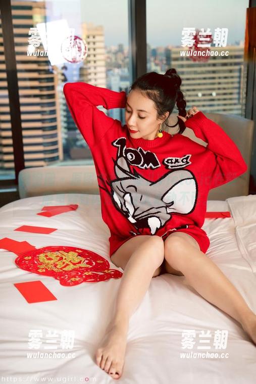 果儿Victoria 微密圈 - 原图来袭!果儿Victoria在制服里霓虹闪耀,让人心动不已。