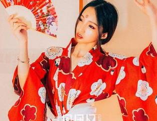 果团网 – 观看丁晓楠的平淡日常，却在图包中找到不平凡的瞬间。