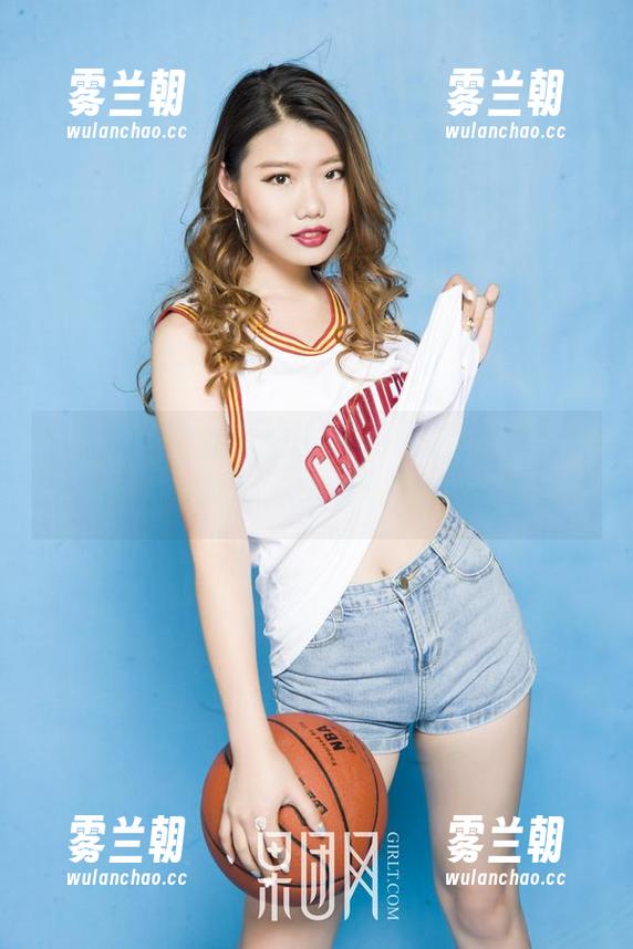 果团网-酸酱兔 果团网 - 酸酱兔的裸足写真集,分享完之后我开始思索,“脚趾头也有自我吧?”