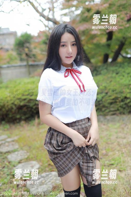 模范学院-吴雪瑶 模范学院 - 吴雪瑶的女王风范:原图中发现的细节,套图里的不可描述…