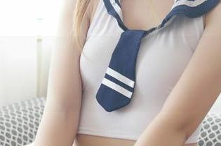 模范学院 – 汐汐爱吃草莓的清纯美图——真是让我怀疑颜值的底线