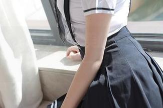 模范学院 – 在线捕获美腿瞬间！韩子萱mm的原图，来一探究竟吧！