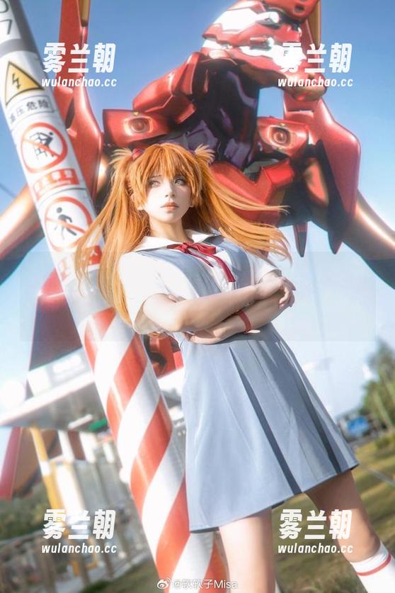 特软儿Sona 特软儿Sona海边写真合集:每一帧都有种奇妙的感觉,就像咸咸的海水悄然袭来。