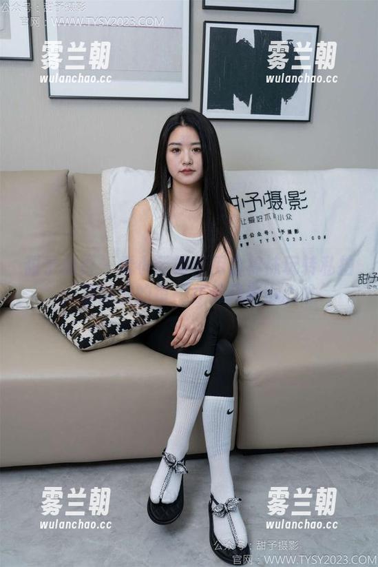 甜予摄影 - 看小云如何用白棉袜玩转私拍，原图里的每一寸都藏着小心机