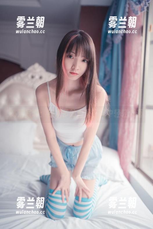 祖木子 高清写真:祖木子的白裙在风中轻轻低语
