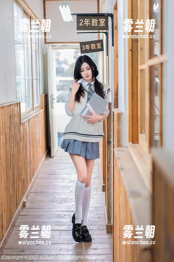秀人网-Olivia童安琪 秀人网 - 在天台上,Olivia童安琪的美图让我差点以为是走错了时空的仙女!