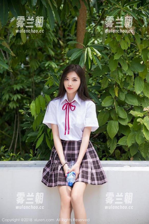 秀人网-任莹樱Jenny 秀人网 - 免费图册!任莹樱Jenny怎么能这么美,镂空设计竟然完美展现了她的气质!