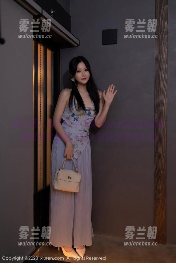 秀人网-小海臀Rena 秀人网 - 段子手小海臀Rena的旅拍秘籍:如何在大理拍出让人想捏的写真套图~