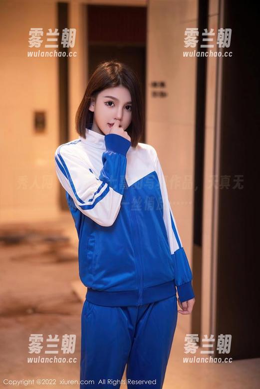 秀人网-李七喜 秀人网 - 空姐李七喜的写真作品,天真无邪中透着一丝俏皮……