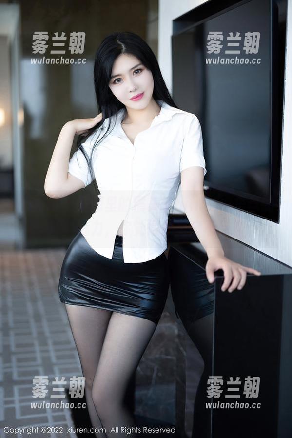 秀人网-糯美子nini 秀人网 - 图册里的糯美子nini,裤里丝的神秘魅力,你觉得心里痒不痒?