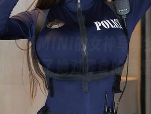 秀人网 – 肉晴MINI的女神写真全集，不小心展现了她对零食的热爱！