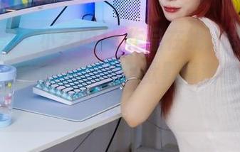 绮梦摄影 – 小艺的JK作品在线，每一张都像是一个小故事，心里默默猜测着她的想法。