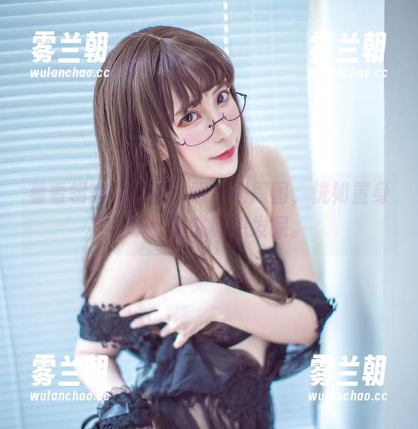 翎柒菜菜 看看翎柒菜菜的透明私房原图,恍如置身梦境,醒来就想发呆。