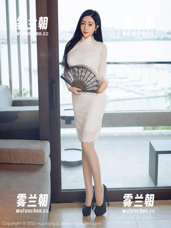 花漾show-李晨晨 花漾show - 李晨晨泳池作品一波更新,感受夏日的火热与暧昧!