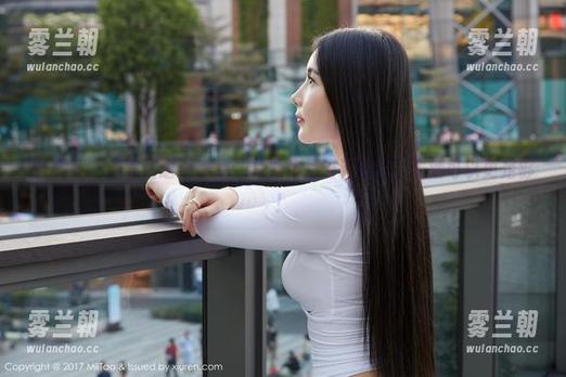蜜桃社-美绪 蜜桃社 - 当美绪邂逅美足:写真作品告诉我们,生活可以更足够!
