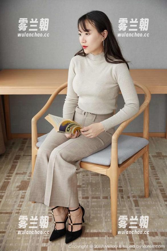 蜜桃社-雪梨sherry 蜜桃社 - 在她的浴室里:雪梨sherry非一般的水灵体验,下载这些照片,感受免费清新!