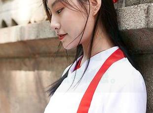 蜜桃社 – 韵莉娜VANILLA的水手服原图，让我想起了夏天的味道；而套图却悄悄添了点神秘感。