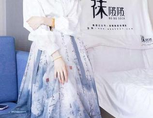 袜啵啵 – 看稚予如何玩转和服美图，原来她的魅力在于……那抹微妙的神秘。